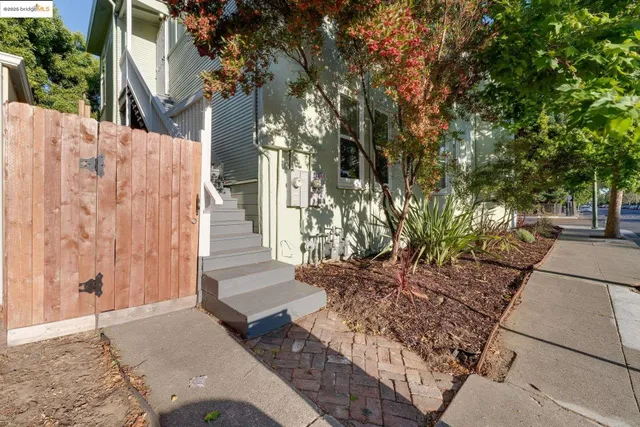 $1,400,000 | 1238 12th Street, Oakland, CA 94607
