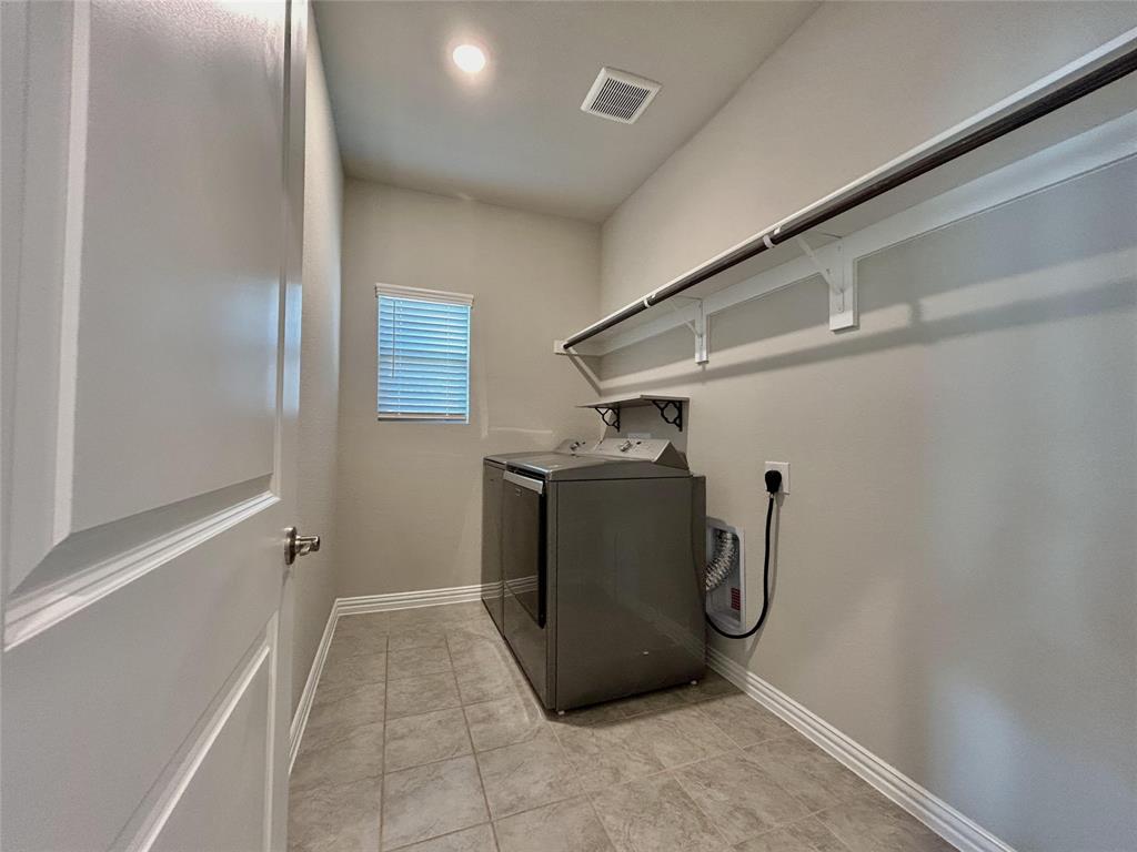 1804 Berry Rdg Trail Aubrey, TX 76227 - Photo 17 of 33