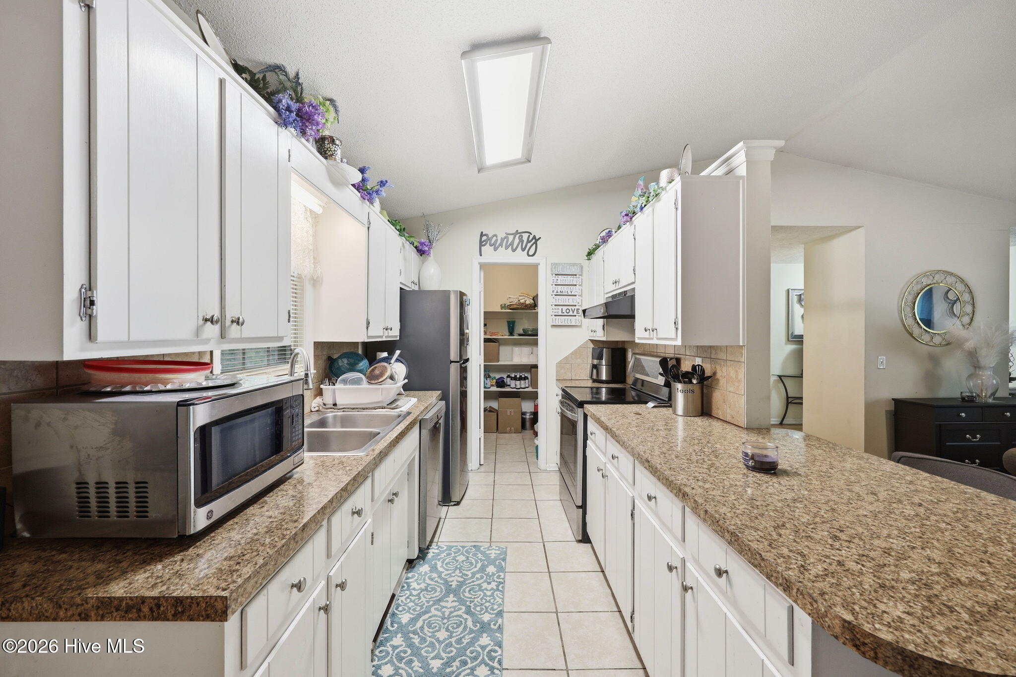 109 Bells Court Havelock, NC 28532 - Photo 11 of 40 kitchen