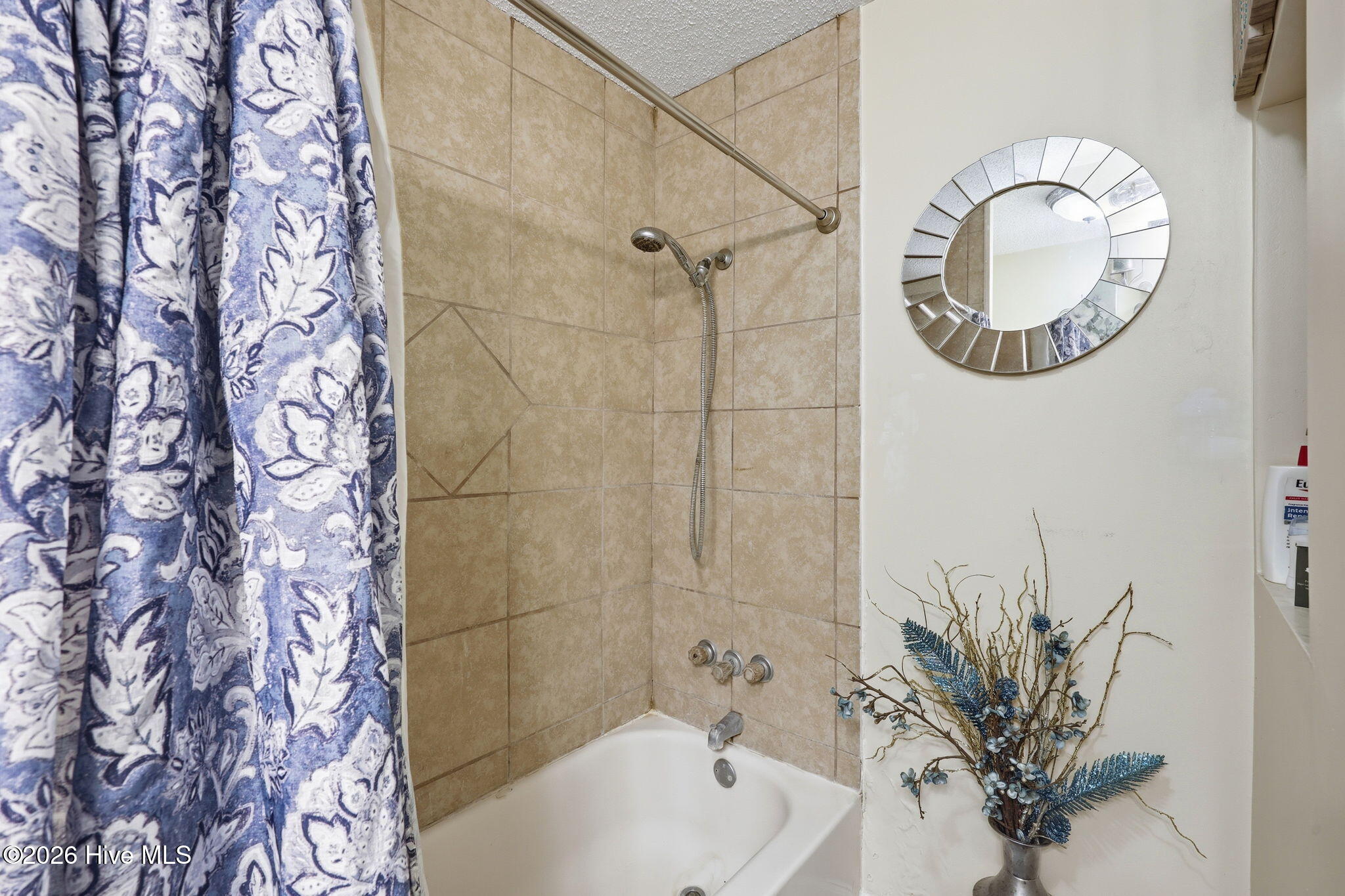 109 Bells Court Havelock, NC 28532 - Photo 19 of 40 Guest Bathroom