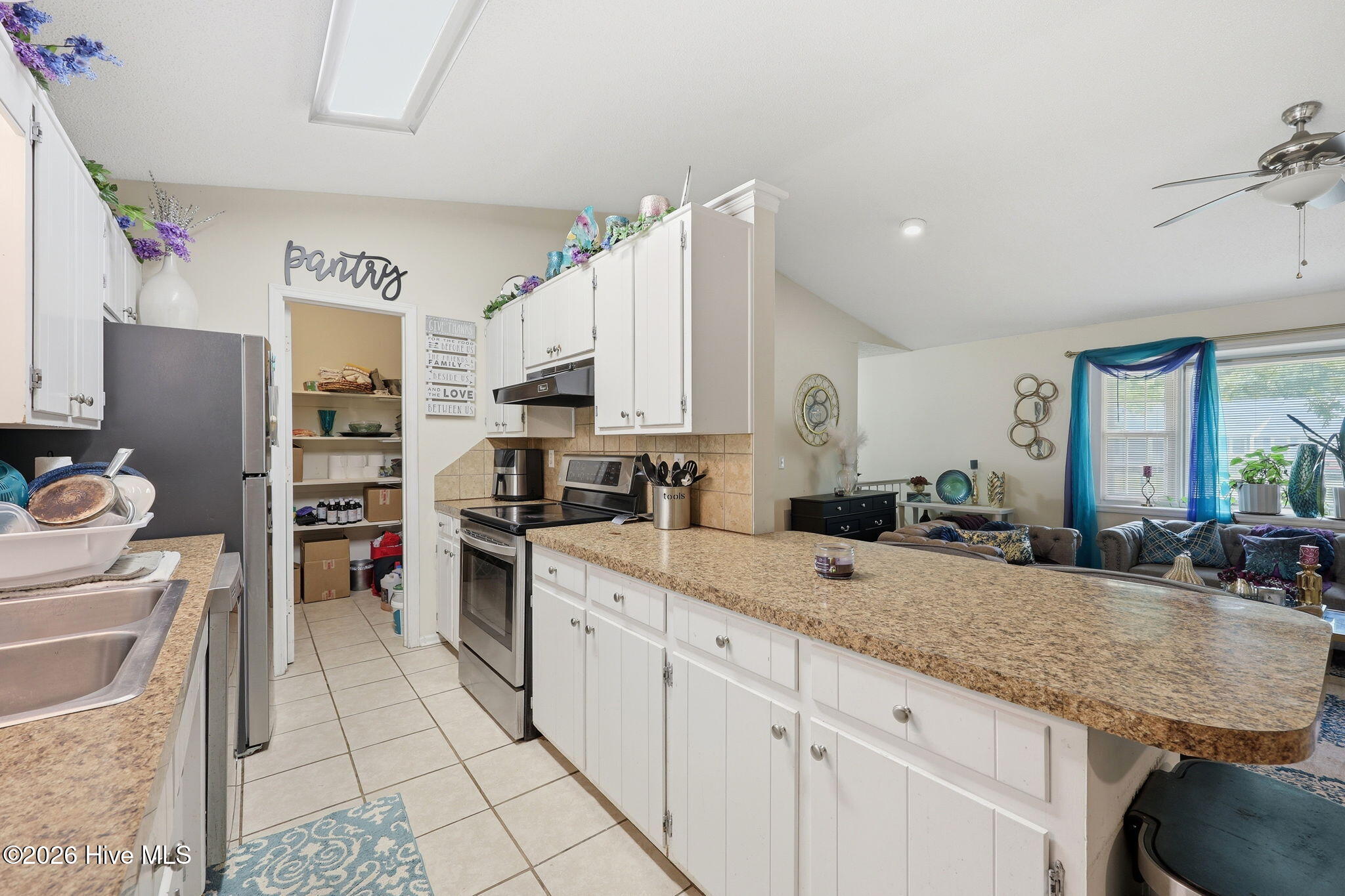 109 Bells Court Havelock, NC 28532 - Photo 10 of 40 Kitchen