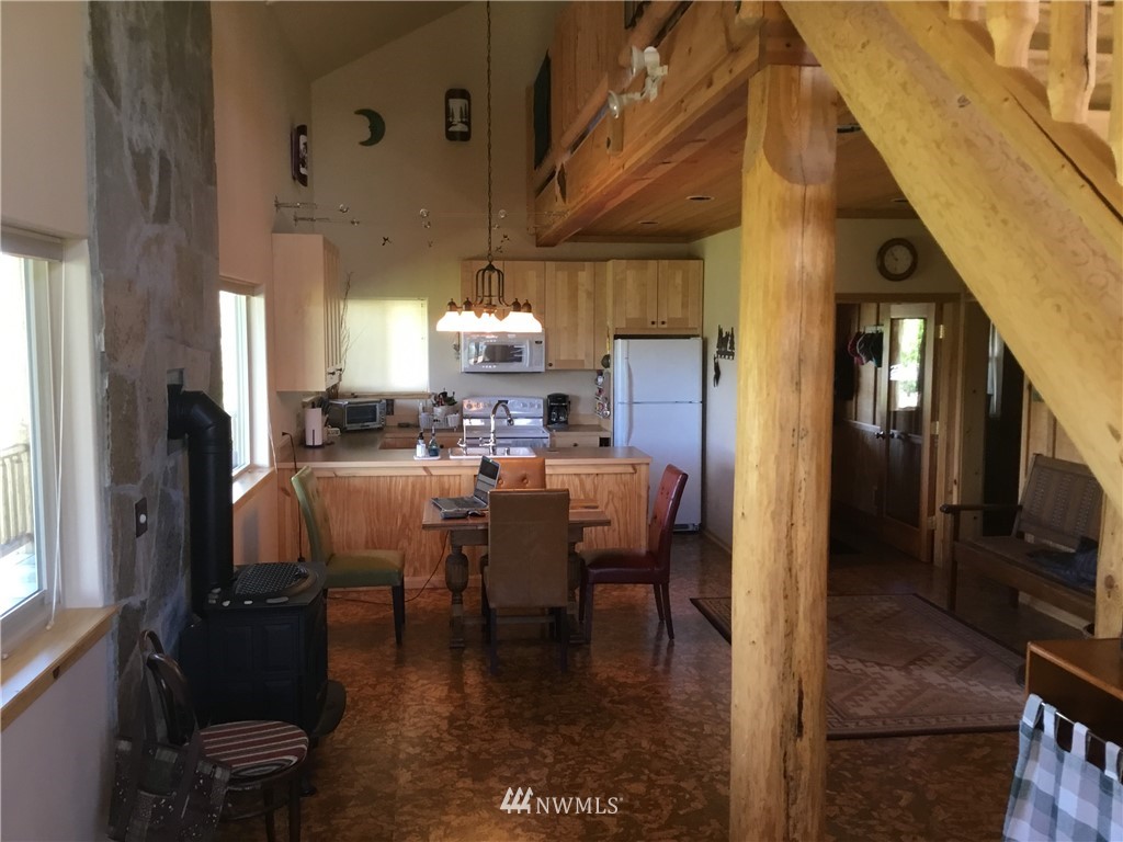 136 Davis Lake Road Winthrop, WA 98862 - Photo 16 of 20 Gallery Image 16