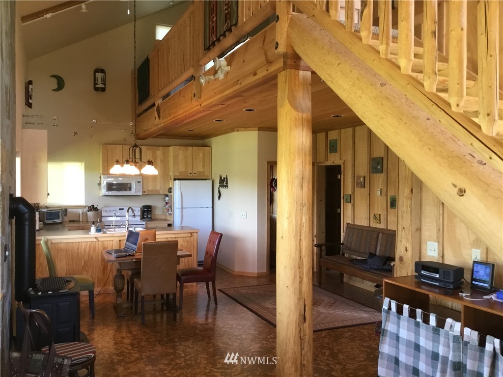136 Davis Lake Road Winthrop, WA 98862 - Photo 17 of 20 Gallery Image 17