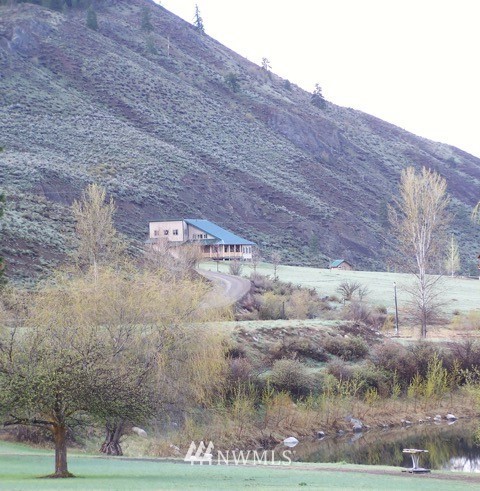 136 Davis Lake Road Winthrop, WA 98862 - Photo 3 of 20 Gallery Image 3