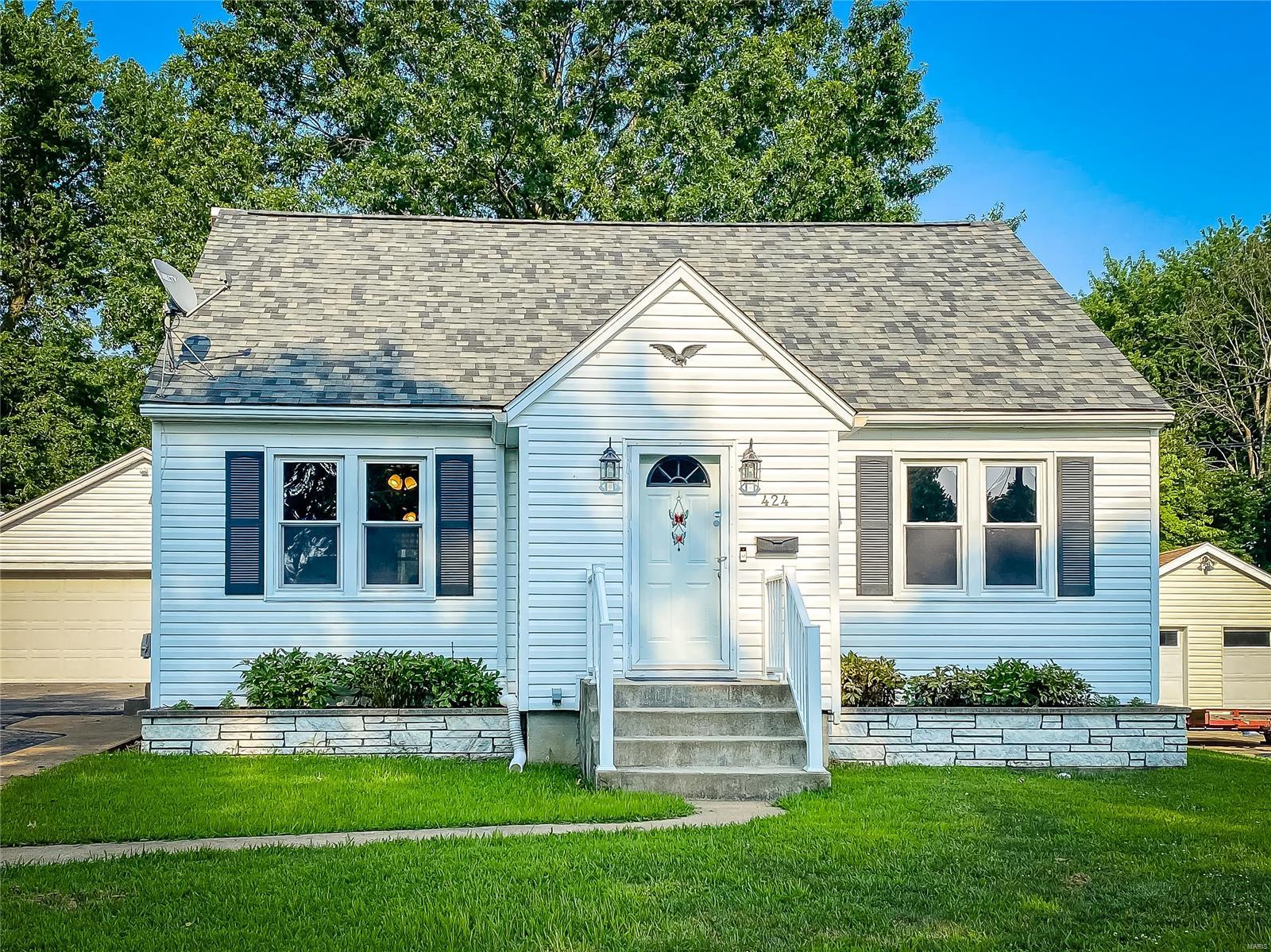 424 North Library Street Waterloo, IL 62298 - Photo 1 of 4