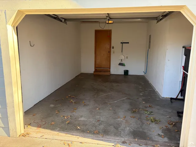 $490,000 | 908-910 Alma Drive, Lawrence, KS 66049