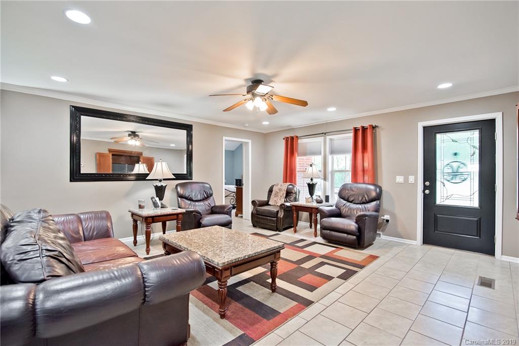 10528 Kerns Road Huntersville, NC 28078 - Photo 11 of 38 Gallery Image 11