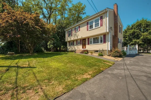 $760,000 | 7 Oakwood Avenue, Randolph, MA 02368