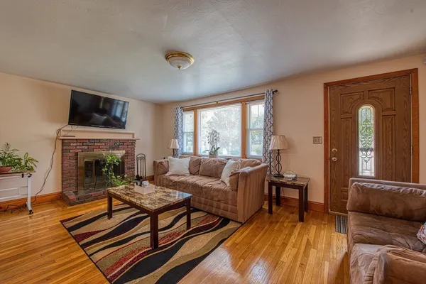 $760,000 | 7 Oakwood Avenue, Randolph, MA 02368