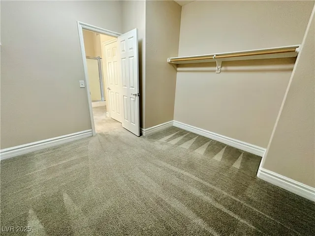 $2,095 | 285 Caddy Bag Court, Las Vegas, NV 89148