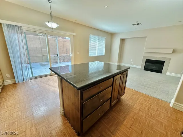 $2,095 | 285 Caddy Bag Court, Las Vegas, NV 89148