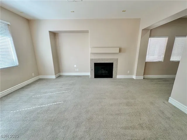 $2,095 | 285 Caddy Bag Court, Las Vegas, NV 89148