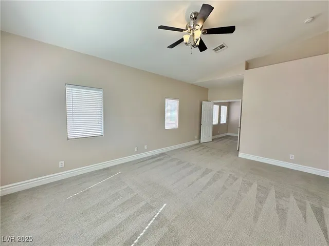$2,095 | 285 Caddy Bag Court, Las Vegas, NV 89148
