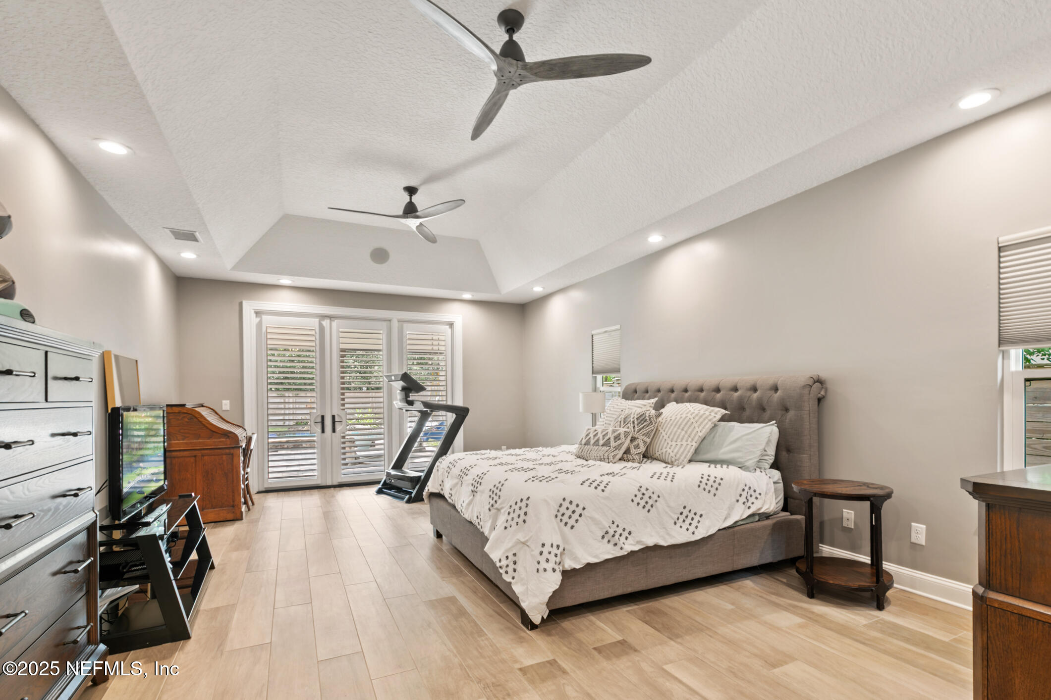 2341 Fiddlers Lane Atlantic Beach, FL 32233 - Photo 32 of 87 Primary Suite