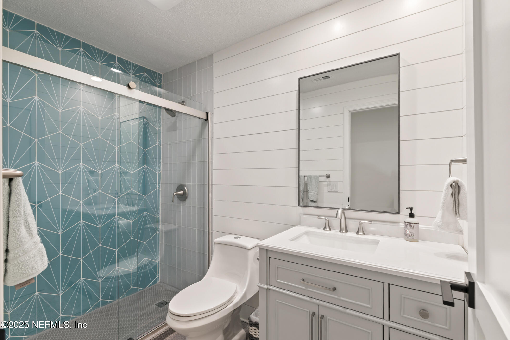 2341 Fiddlers Lane Atlantic Beach, FL 32233 - Photo 55 of 87 Upstairs Bathroom