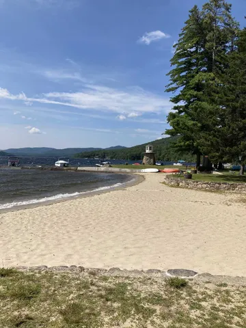 $900 | 55 Paradise Lane, Unit 7, Bristol, NH 03222