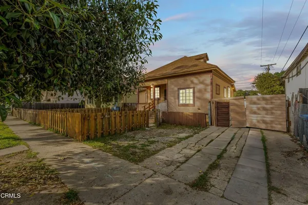 $650,000 | 425 West 1st Street, Oxnard, CA 93030