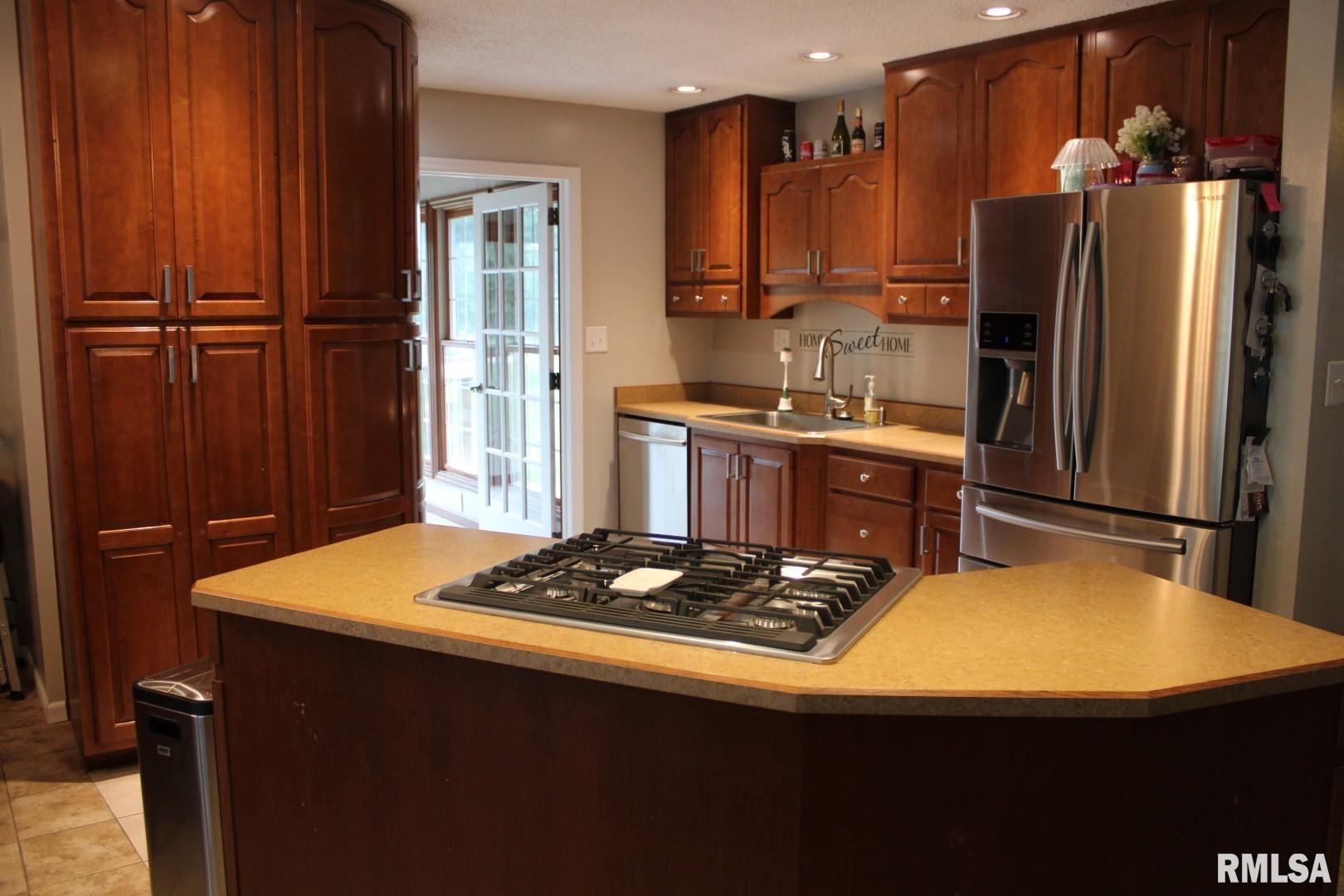 101 Prairie Hill Road Blue Grass, IA 52726 - Photo 5 of 15 Gallery Image 5