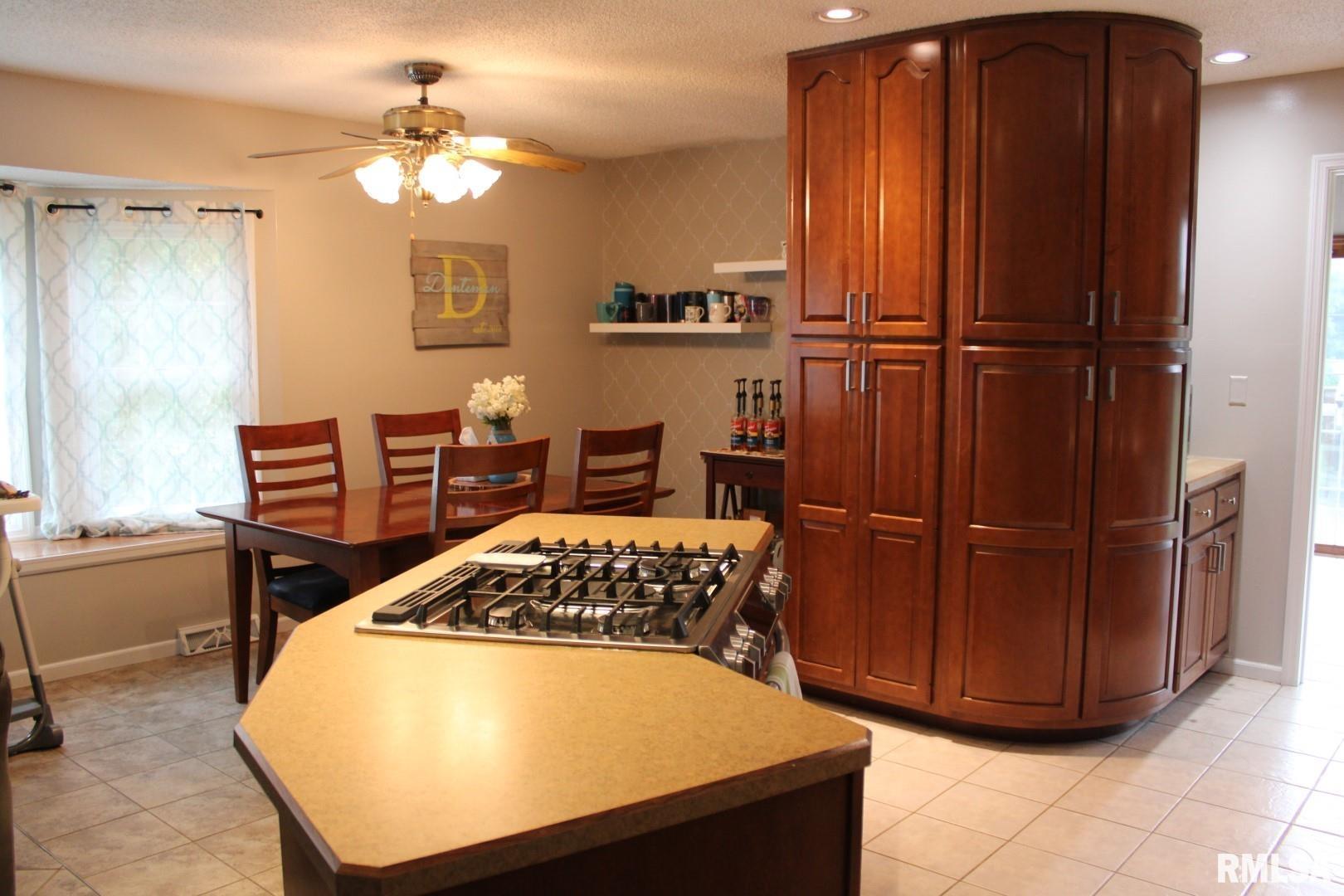 101 Prairie Hill Road Blue Grass, IA 52726 - Photo 6 of 15 Gallery Image 6