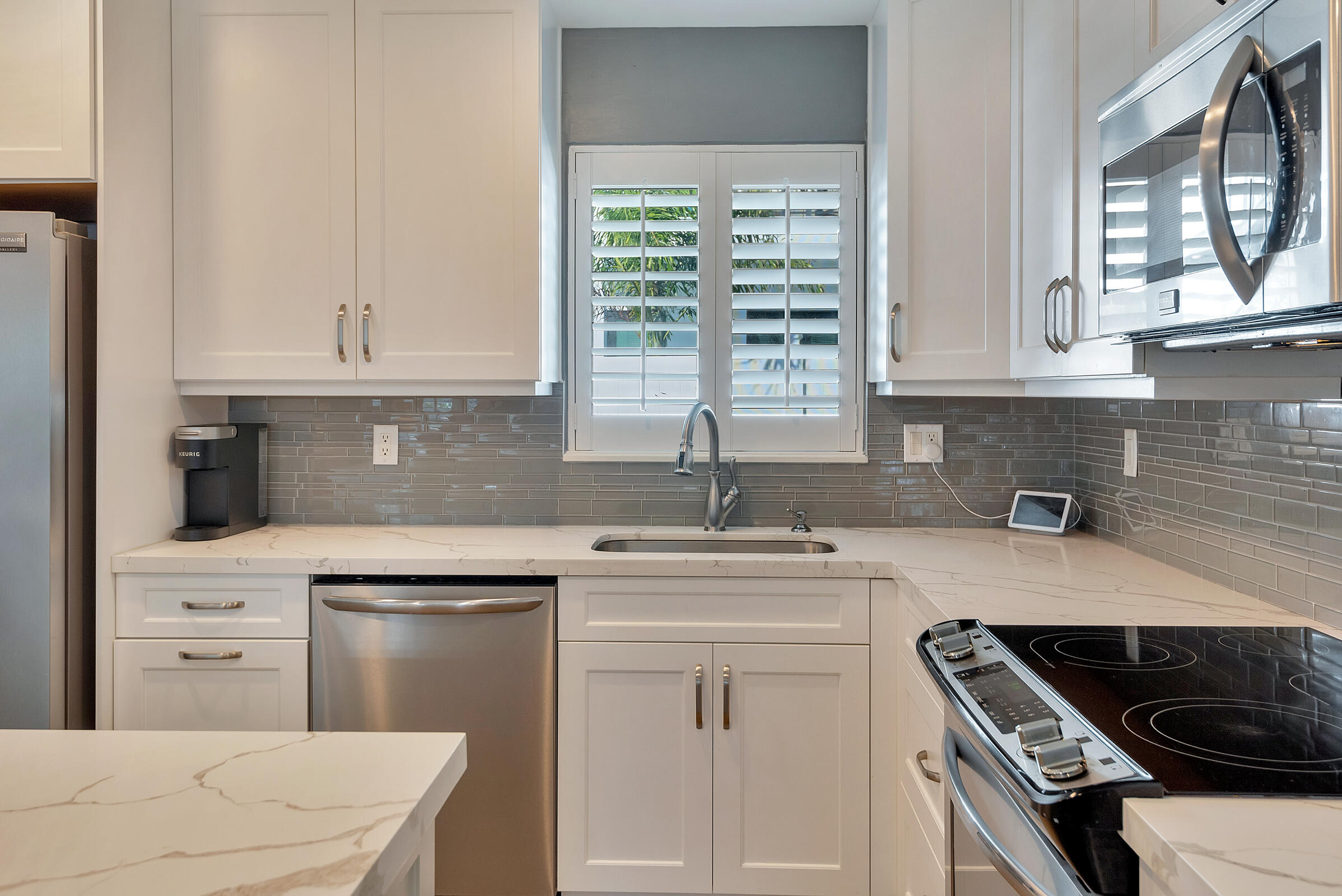 3161 Northeast 28th Avenue Lighthouse Point, FL 33064 - Photo 12 of 27 3161 - 017