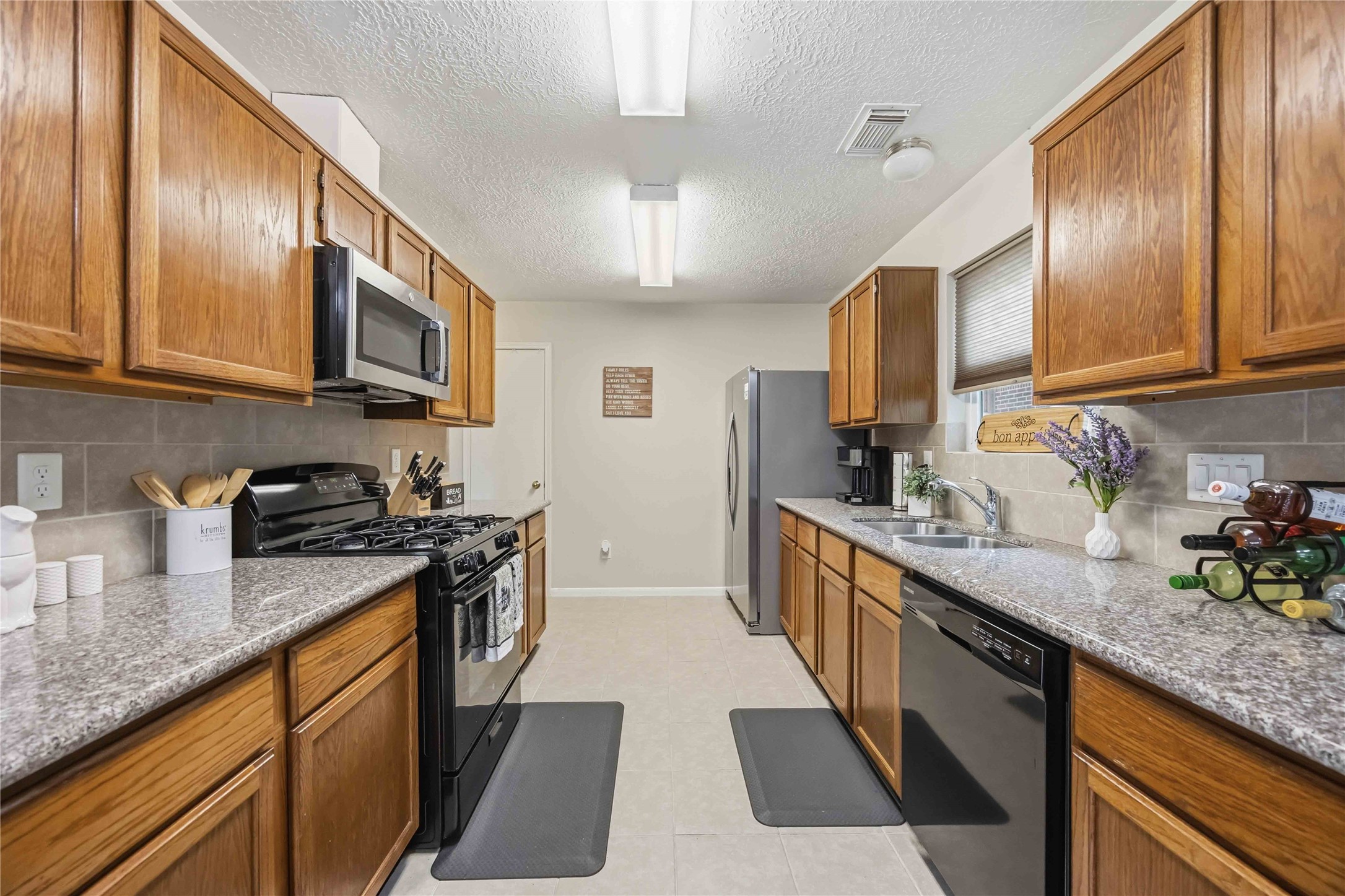 3226 Keygate Drive Spring, TX 77388 - Photo 11 of 34 Kitchen with plenty of Cabinets for storage space
