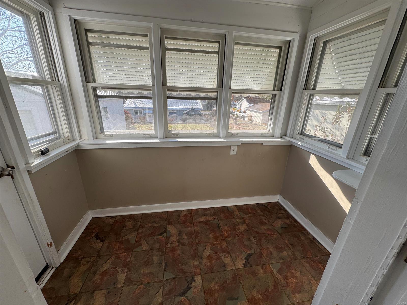 622 East 7th Street Washington, MO 63090 - Photo 6 of 14