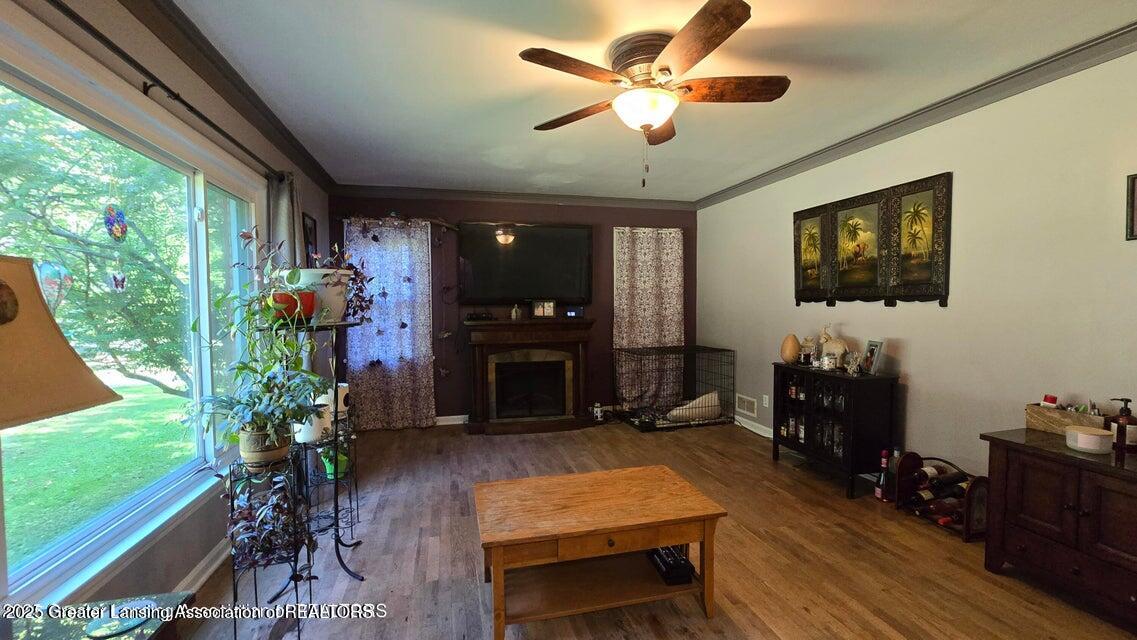 2409 Hulett Road Okemos, MI 48864 - Photo 9 of 38 20250914184300440775000000-o