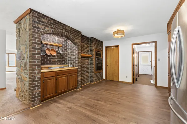 $1,300,000 | 7366 Circle Point Drive, Talbott, TN 37877