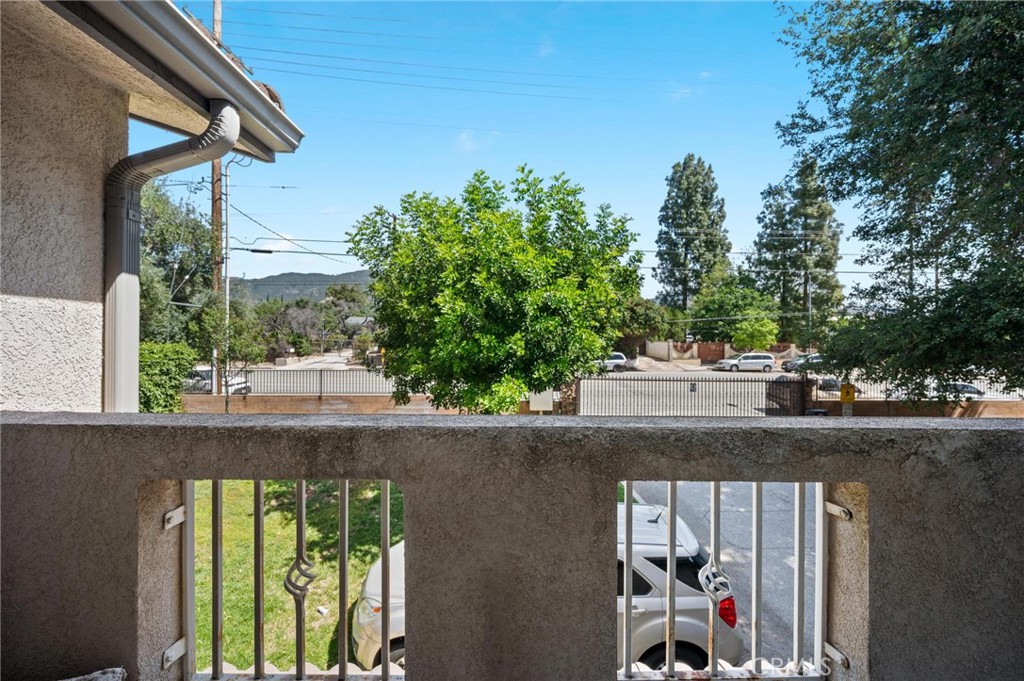 14661 Oak Road Sylmar, CA 91342 - Photo 30 of 41