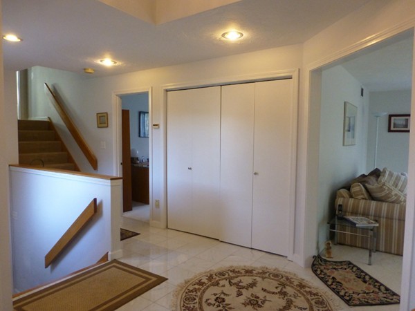 8 Garvey Road Framingham, MA 01701 - Photo 3 of 30