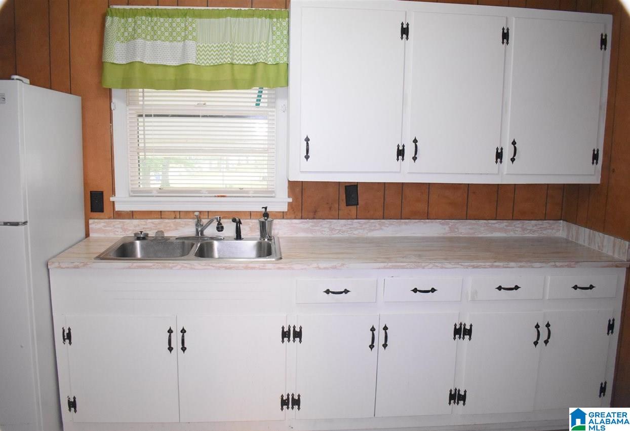 900 Cherry Street Talladega, AL 35160 - Photo 12 of 24