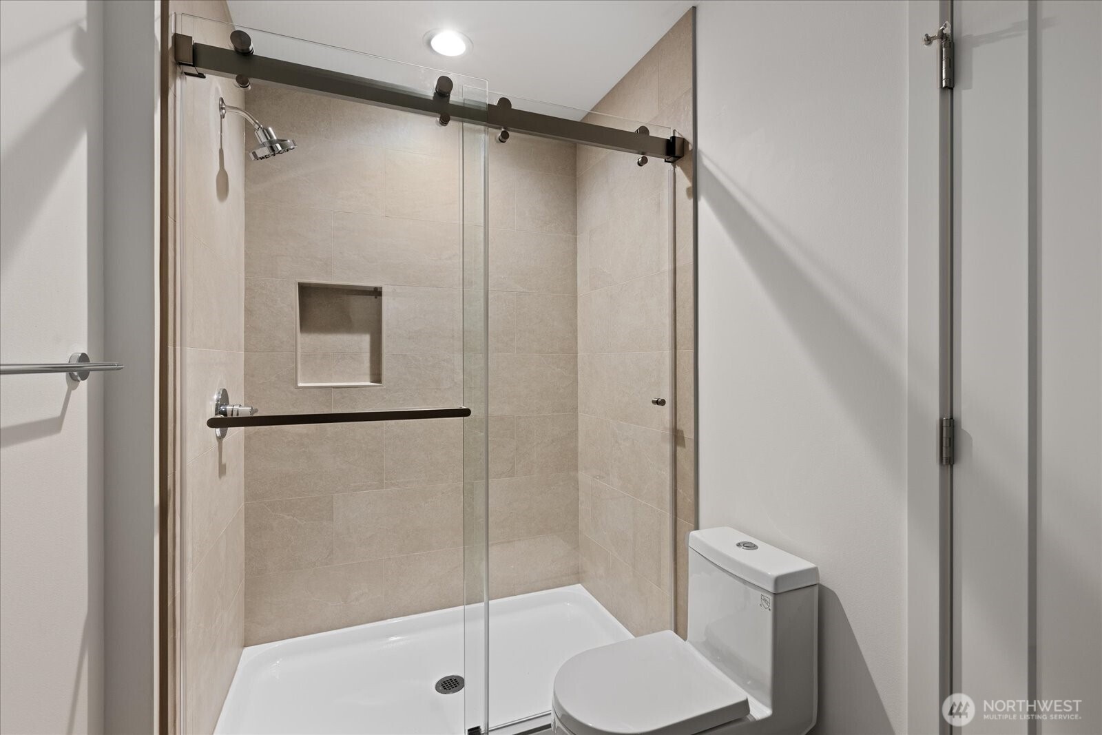 2349 Northeast 127th Street Seattle, WA 98125 - Photo 16 of 25