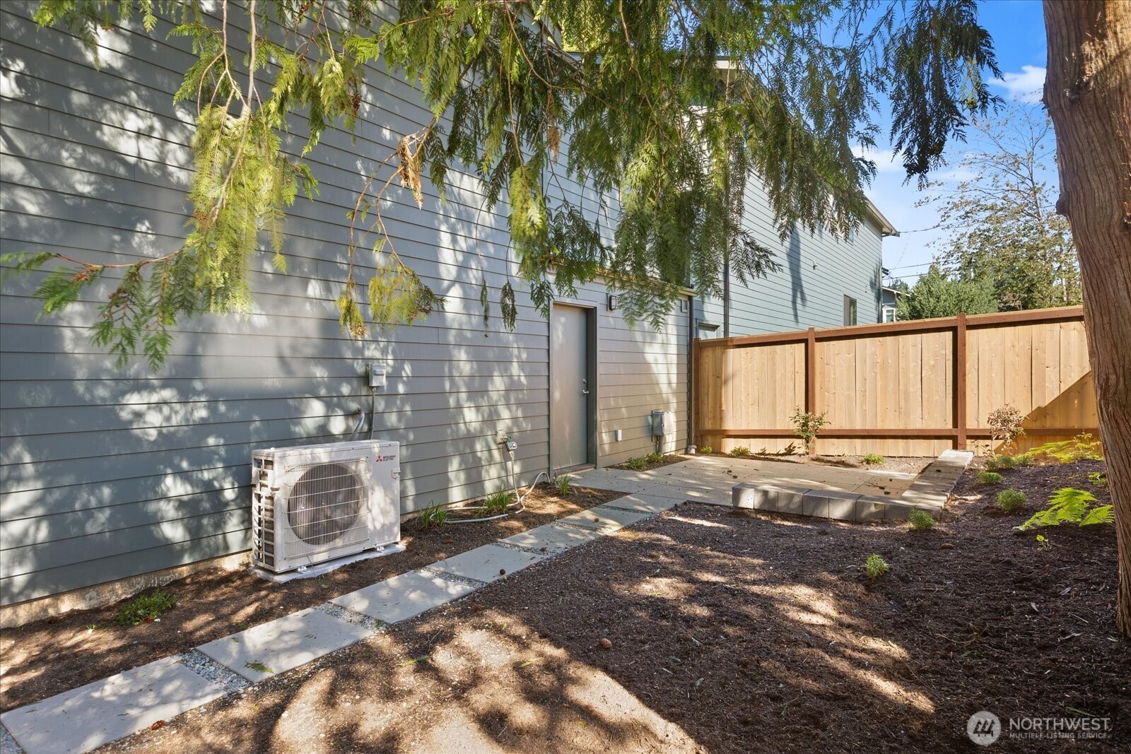 2349 Northeast 127th Street Seattle, WA 98125 - Photo 24 of 25