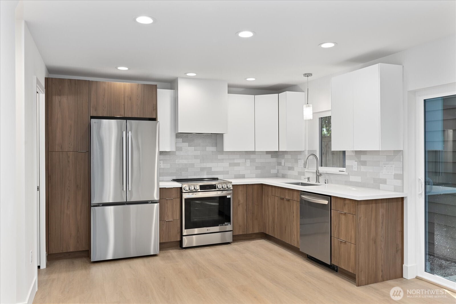 2349 Northeast 127th Street Seattle, WA 98125 - Photo 8 of 25