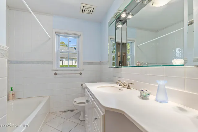 $1,795,000 | 46 Stonehedge Drive South, Unit SOUTH, Greenwich, CT 06831