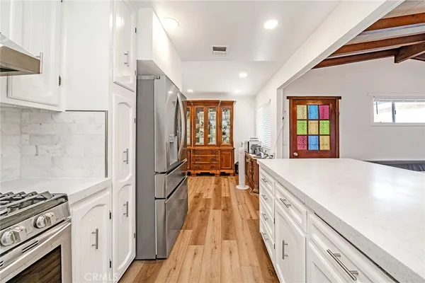 $919,900 | 11902 206th Street, Lakewood, CA 90715