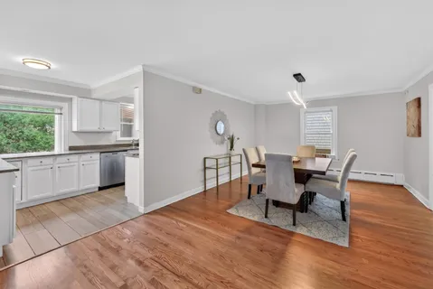 $990,000 | 547 Melrose Avenue, Kenilworth, IL 60043