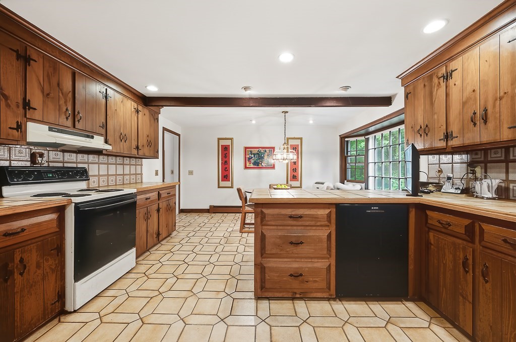 17 Olde Coach Road Westborough, MA 01581 - Photo 11 of 36