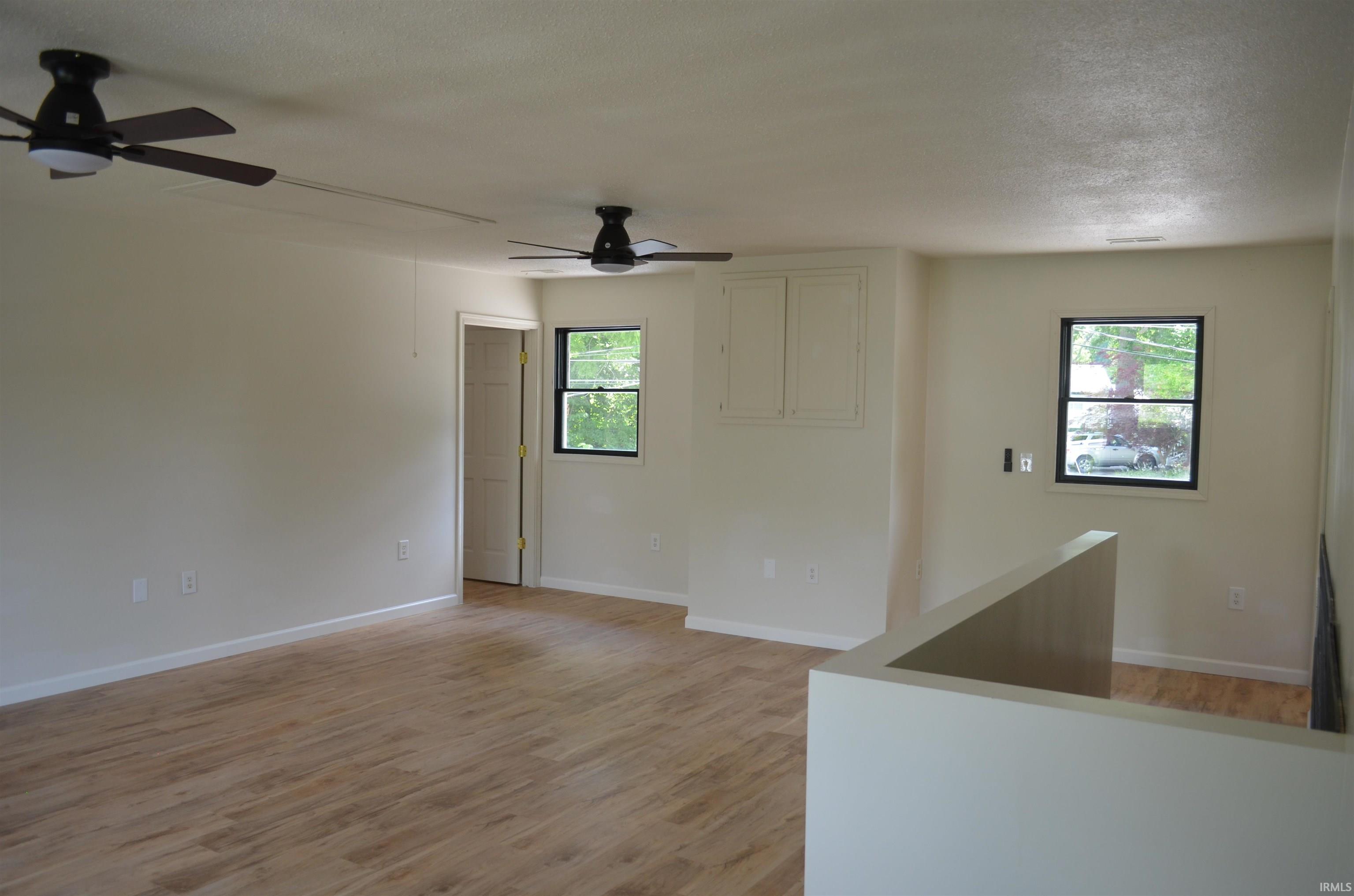 11683 Black Point Road Syracuse, IN 46567 - Photo 15 of 21