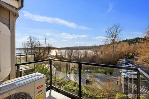 $879,000 | 6121 Northeast 175th Street, Unit A402, Kenmore, WA 98028