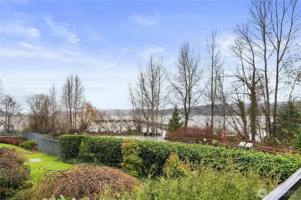 $845,000 | 6121 Northeast 175th Street, Unit A402, Kenmore, WA 98028