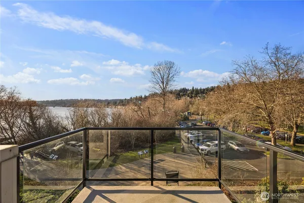 $845,000 | 6121 Northeast 175th Street, Unit A402, Kenmore, WA 98028