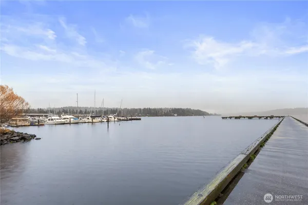 $845,000 | 6121 Northeast 175th Street, Unit A402, Kenmore, WA 98028