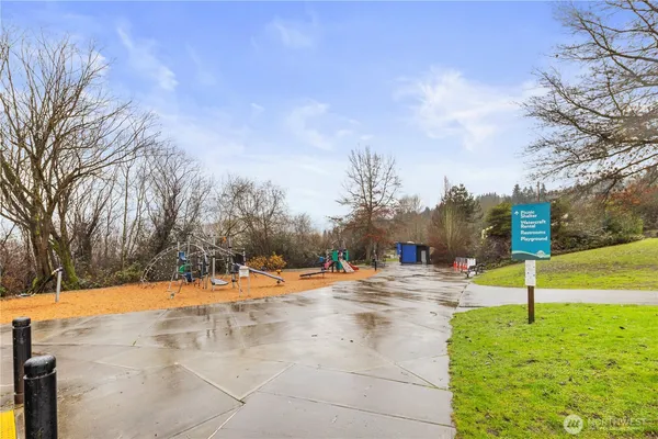 $845,000 | 6121 Northeast 175th Street, Unit A402, Kenmore, WA 98028