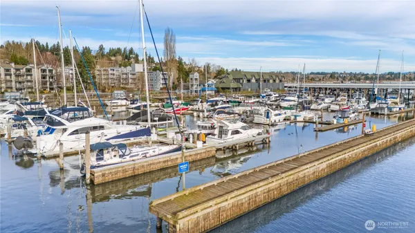 $845,000 | 6121 Northeast 175th Street, Unit A402, Kenmore, WA 98028