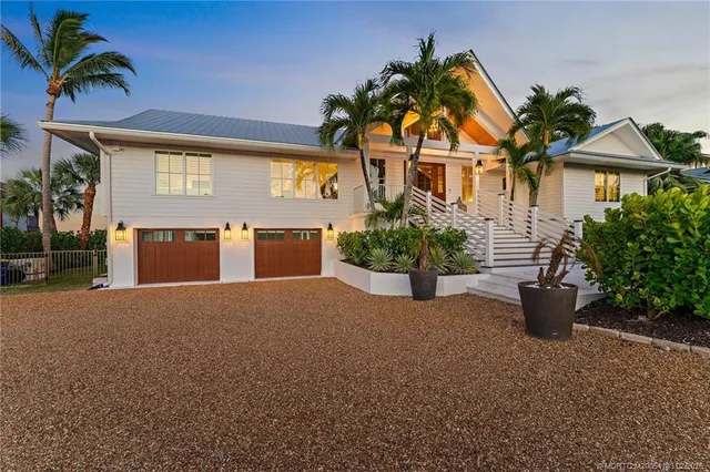 $5,775,000 | 116 South Sewalls Point Road, Sewall's Point, FL 34996