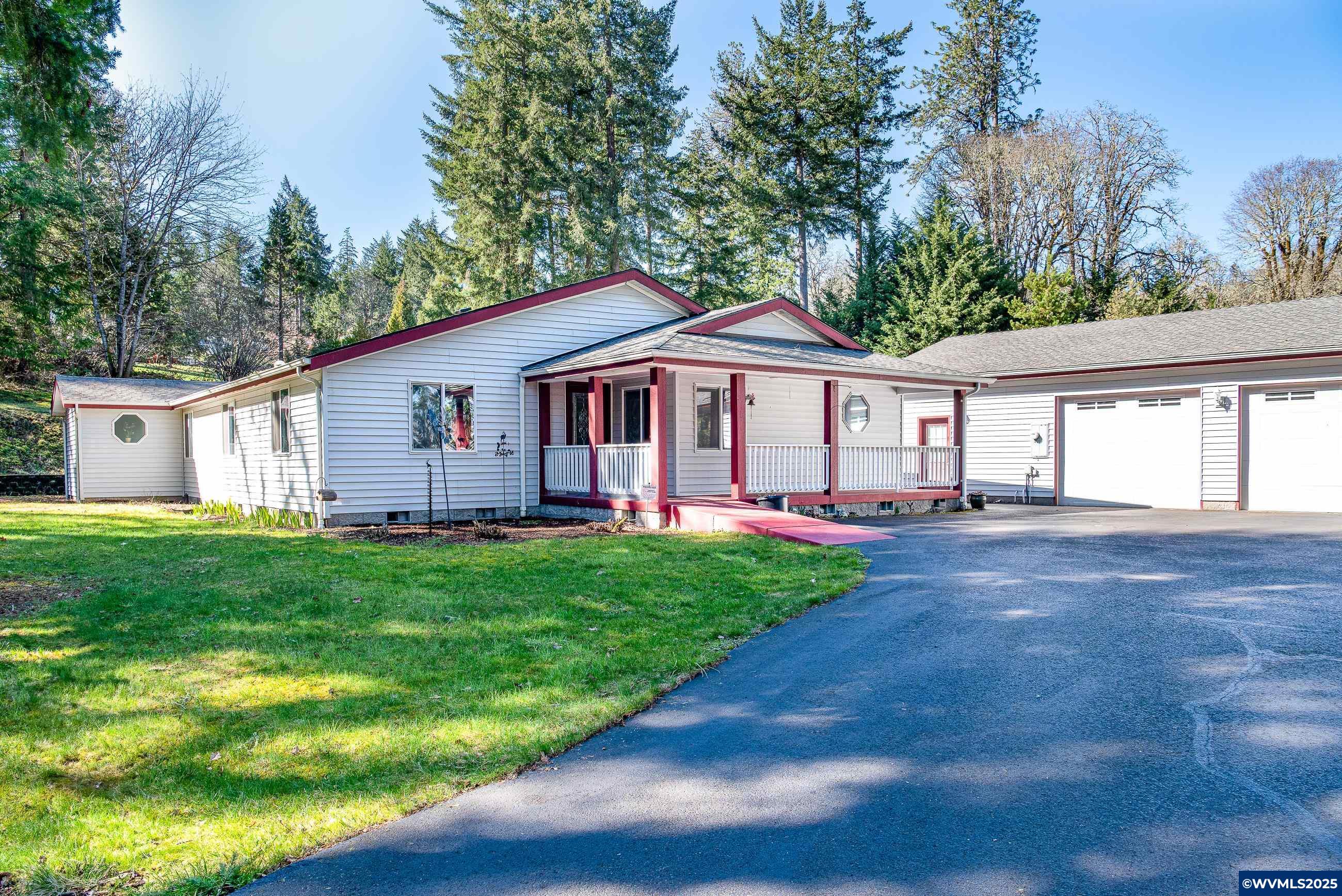 30830 Pineway Road Lebanon, OR 97355 - Photo 1 of 47 Gallery Image 1
