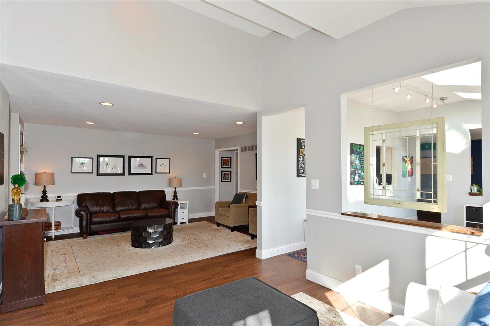 734 Stump Road St. Louis, MO 63131 - Photo 22 of 49 Gallery Image 22