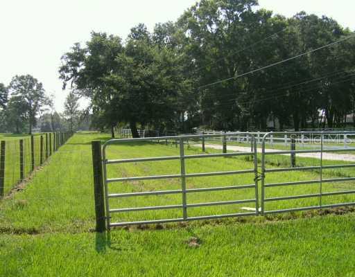 1629 South Miller Road Valrico, FL 33594 - Photo 1 of 1 Exterior Front