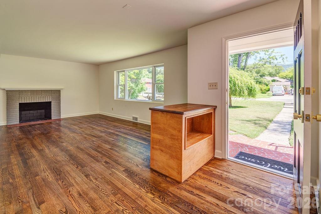 10 Meadowview Road Asheville, NC 28804 - Photo 3 of 45 Gallery Image 3